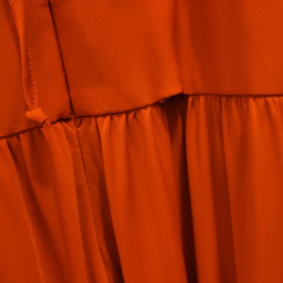 Red dress with sparkle top evening gown style - Picture 5 of 5